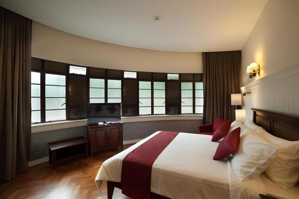 The Chambers Hotel George Town Exterior photo